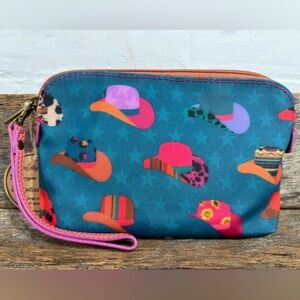 Catchfly Studios Essentials Pouch1 Large slot pocket & 4 card slots